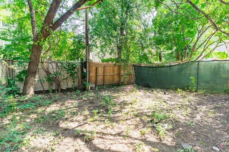 Property listing MLS 4044807 photo 3