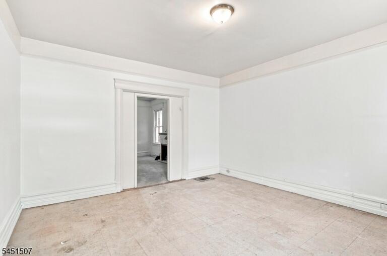 Property listing MLS 4044807 photo 6