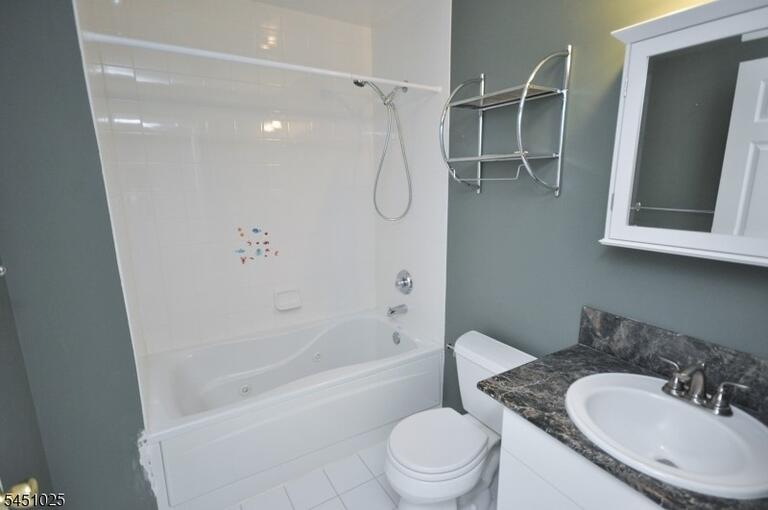 Property listing MLS 4044833 photo 12