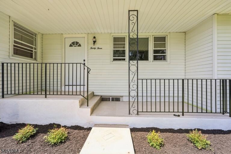 Property listing MLS 4044840 photo 4