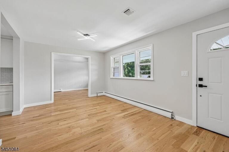 Property listing MLS 4044840 photo 5