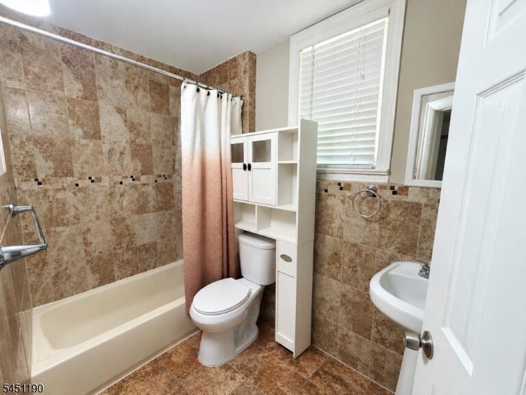 Property listing MLS 4044841 photo 4