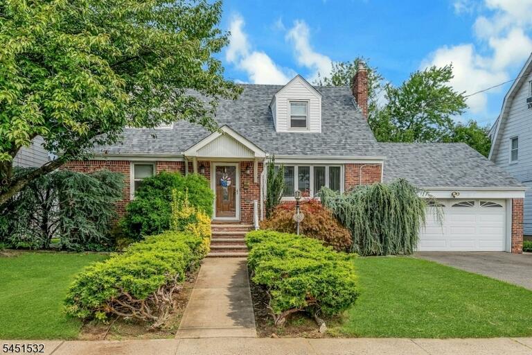 Property listing MLS 4044844 photo 1