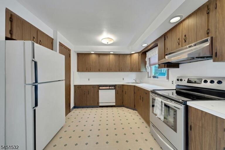 Property listing MLS 4044844 photo 14