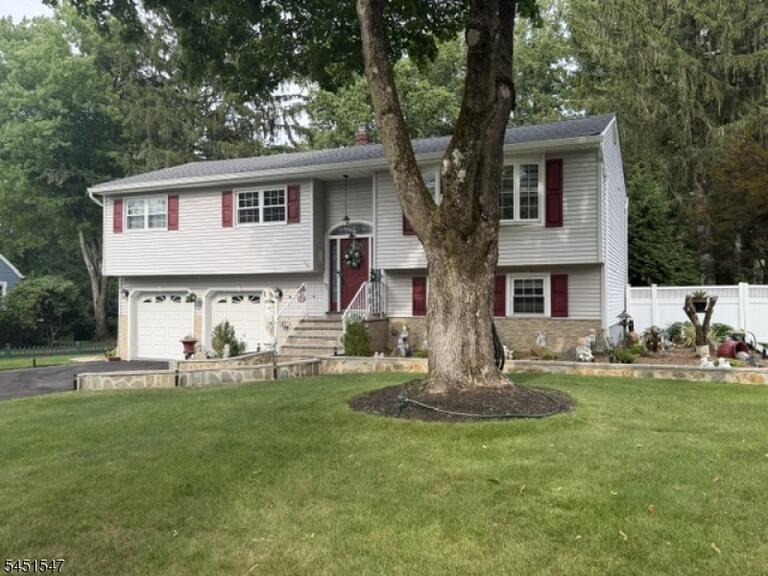 Property listing MLS 4044855 photo 3