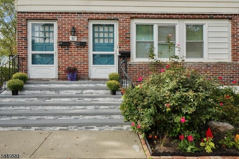 Property listing MLS 4044863 photo 2
