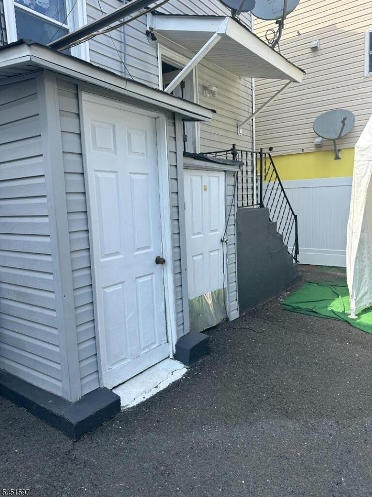 Property listing MLS 4044893 photo 5