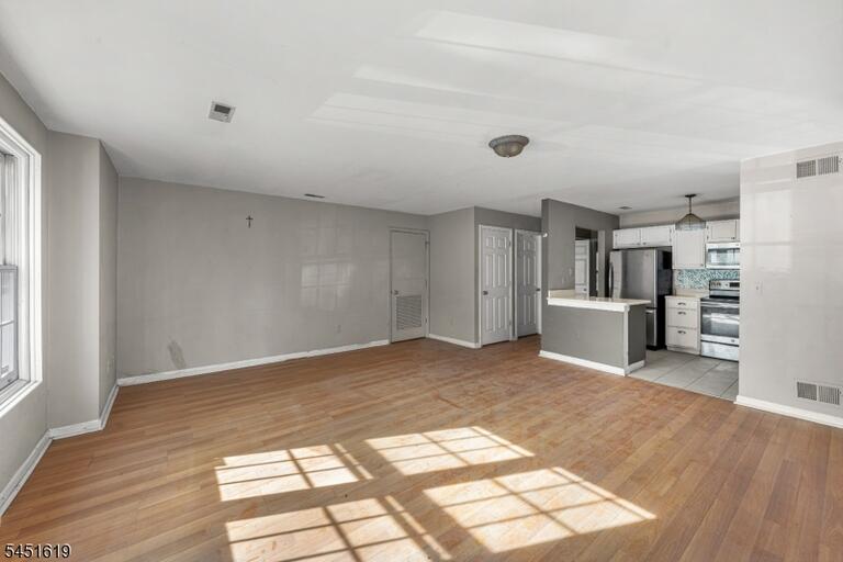 Property listing MLS 4044911 photo 25