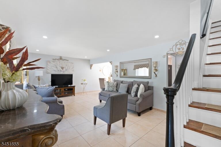 Property listing MLS 4044950 photo 10