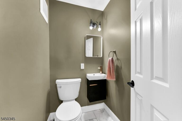 Property listing MLS 4044987 photo 14
