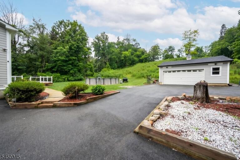 Property listing MLS 4044987 photo 35