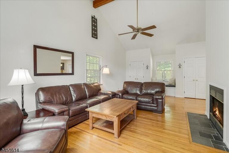 Property listing MLS 4045006 photo 8