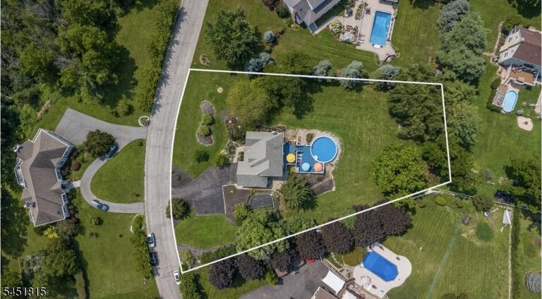 Property listing MLS 4045111 photo 38