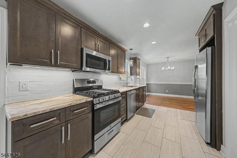 Property listing MLS 4045121 photo 5