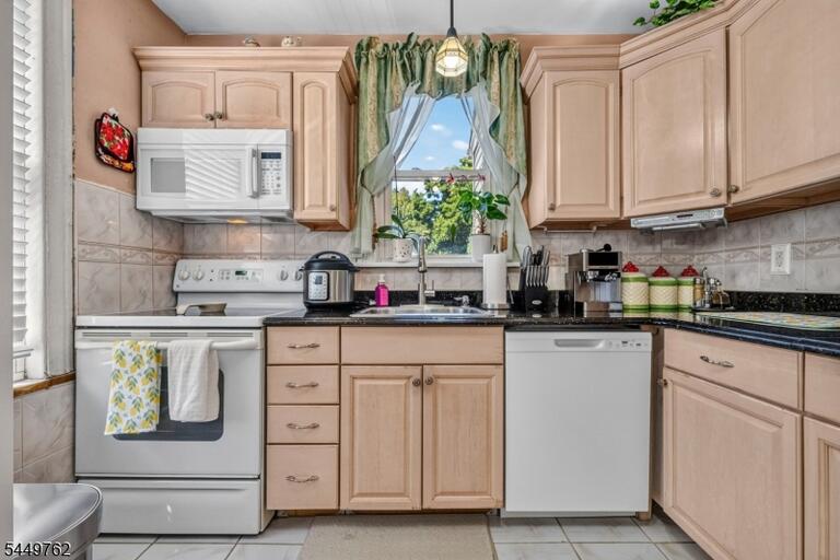 Property listing MLS 4045140 photo 11