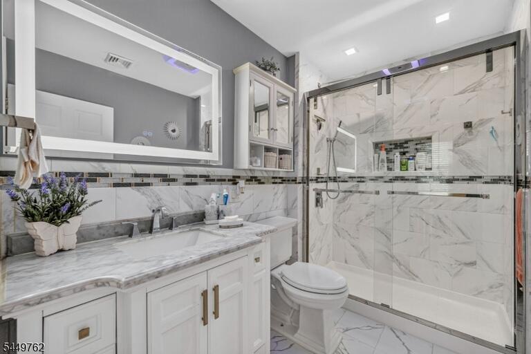 Property listing MLS 4045140 photo 22