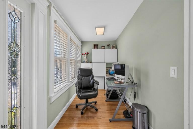 Property listing MLS 4045140 photo 3
