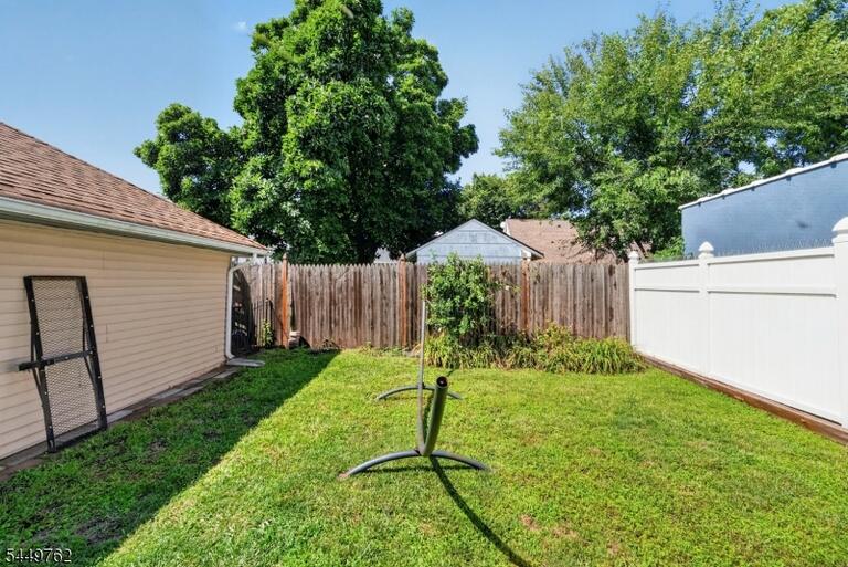 Property listing MLS 4045140 photo 33