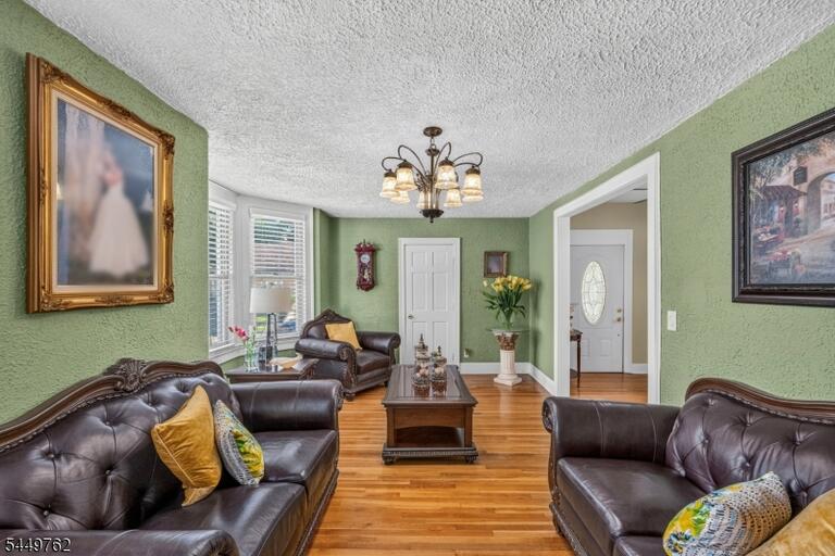 Property listing MLS 4045140 photo 7