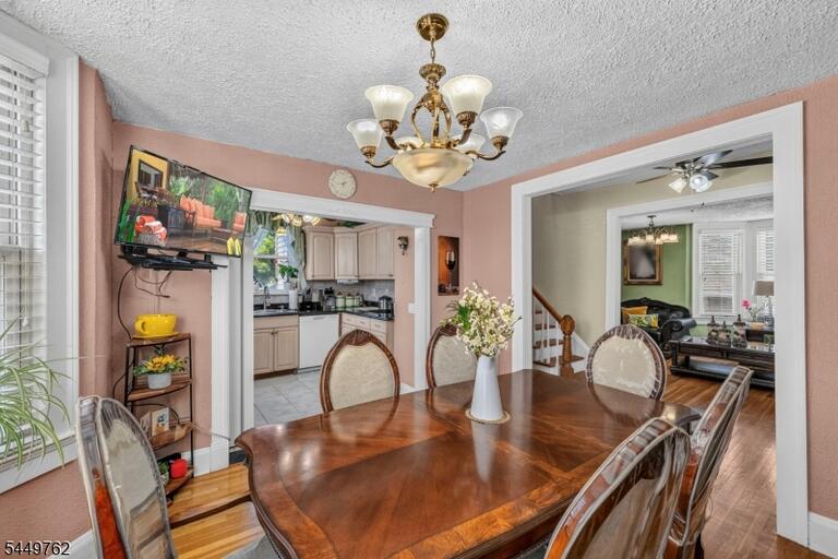 Property listing MLS 4045140 photo 9