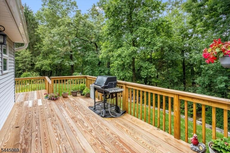 Property listing MLS 4045202 photo 36