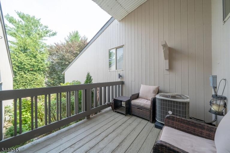 Property listing MLS 4045242 photo 14