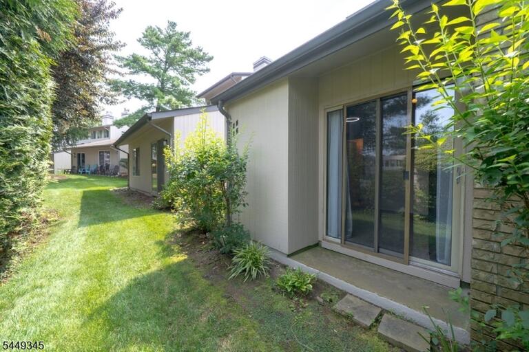 Property listing MLS 4045242 photo 22