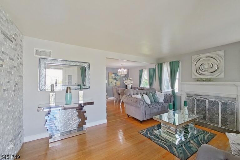 Property listing MLS 4045297 photo 18