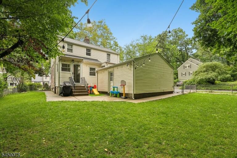 Property listing MLS 4045322 photo 3