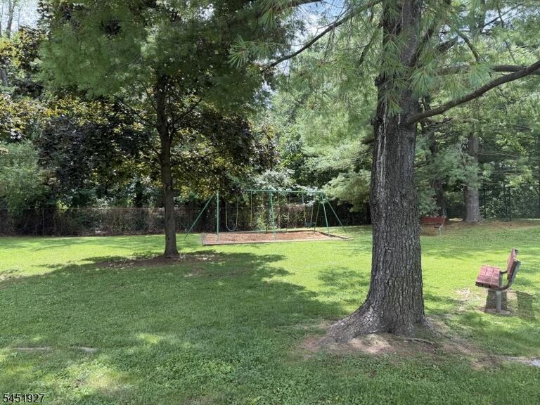 Property listing MLS 4045336 photo 19