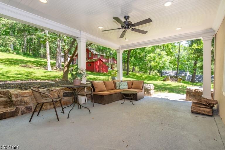 Property listing MLS 4045356 photo 38