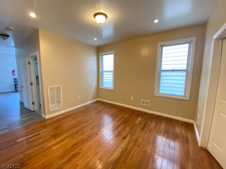 Property listing MLS 4045423 photo 2