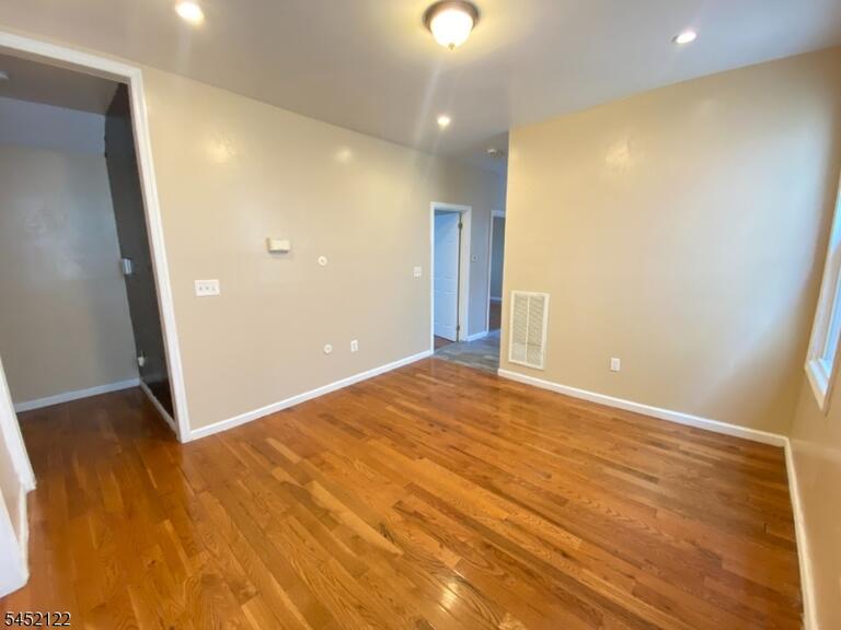 Property listing MLS 4045423 photo 3