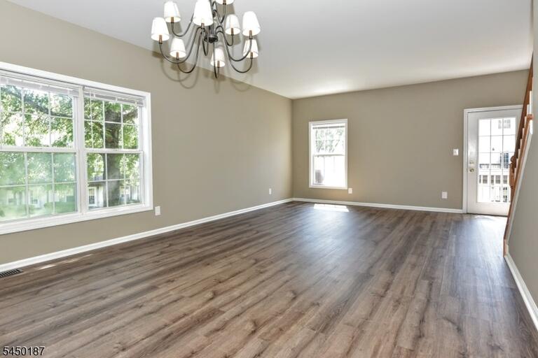 Property listing MLS 4045494 photo 9