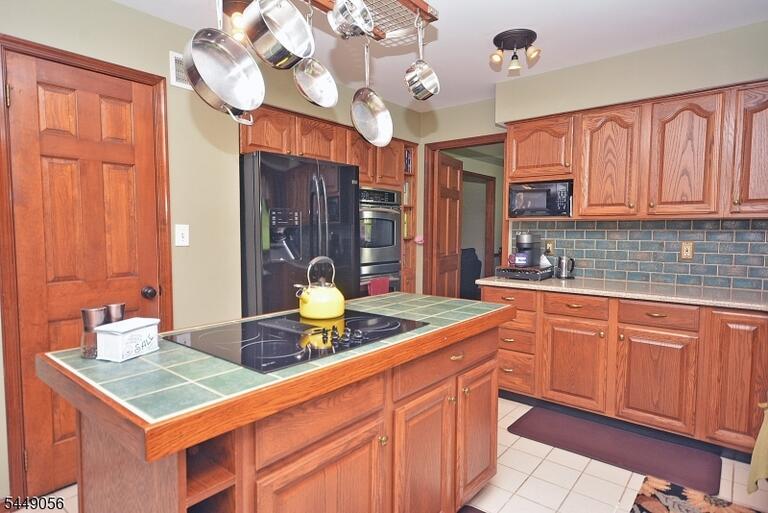 Property listing MLS 4045504 photo 13