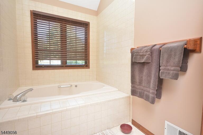 Property listing MLS 4045504 photo 19