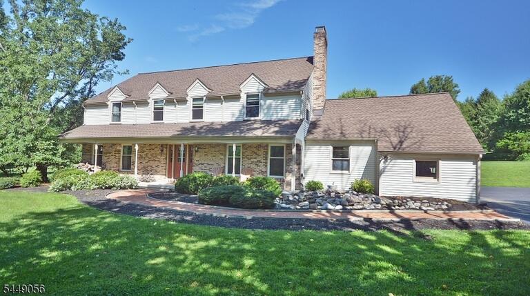 Property listing MLS 4045504 photo 2