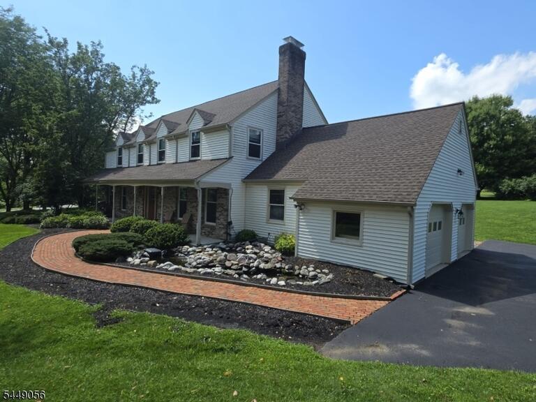 Property listing MLS 4045504 photo 3