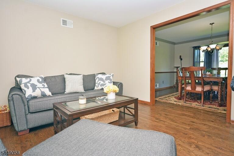 Property listing MLS 4045504 photo 7