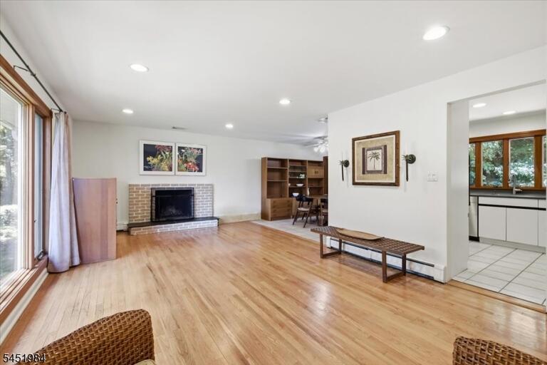 Property listing MLS 4045505 photo 12