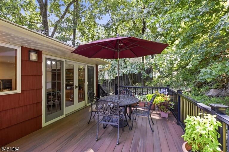 Property listing MLS 4045505 photo 24