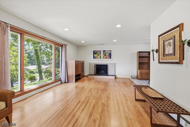 Property listing MLS 4045505 photo 9