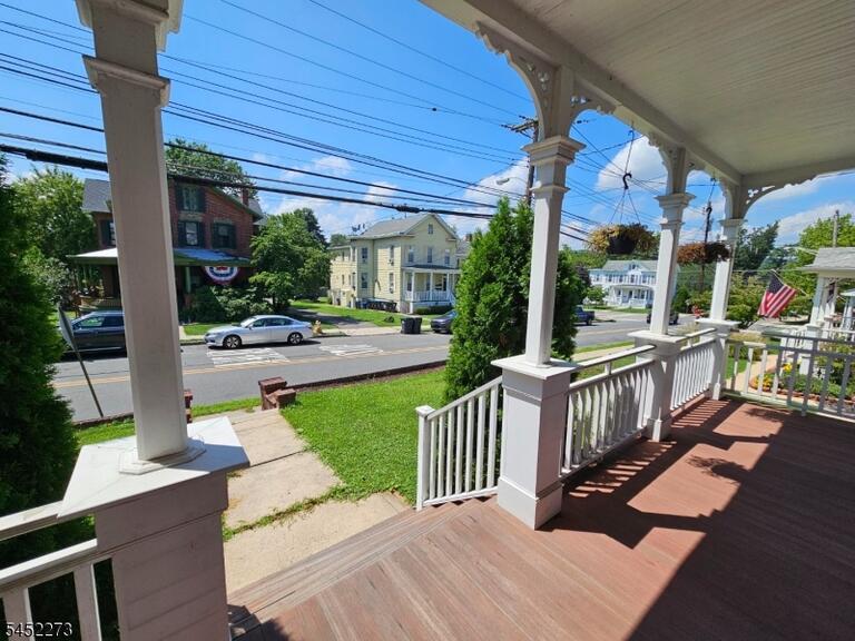 Property listing MLS 4045546 photo 2