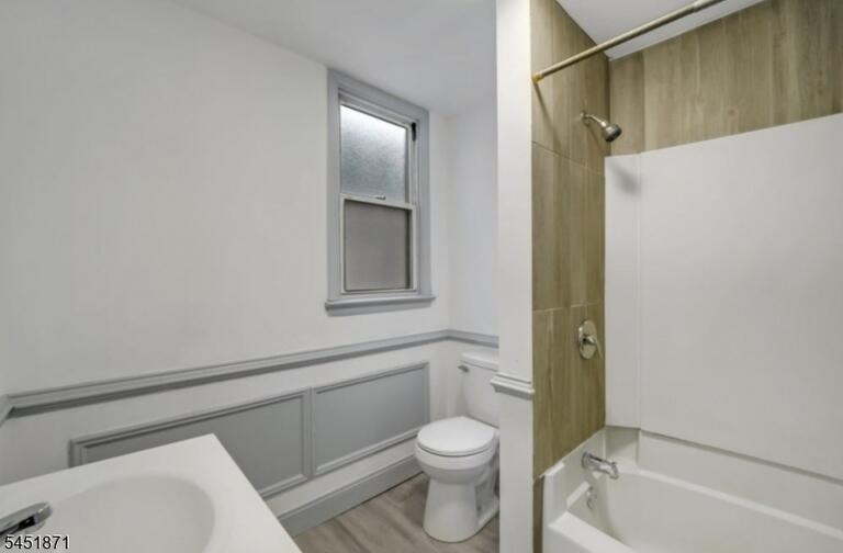 Property listing MLS 4045548 photo 4