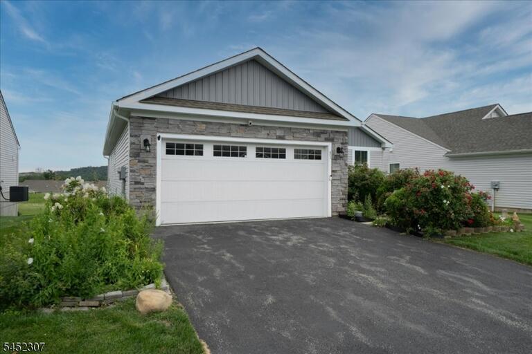 Property listing MLS 4045555 photo 4