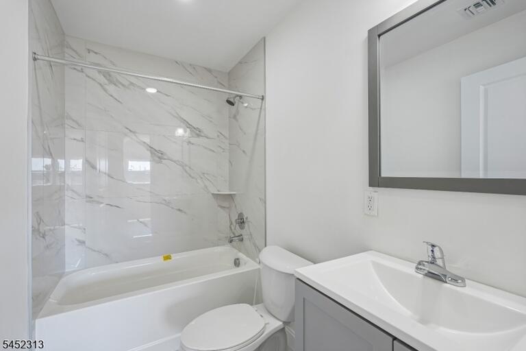 Property listing MLS 4045573 photo 24