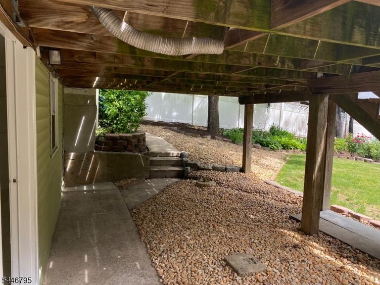 Property listing MLS 4045583 photo 41