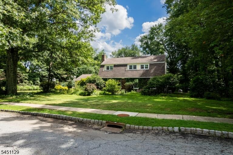 Property listing MLS 4045589 photo 3