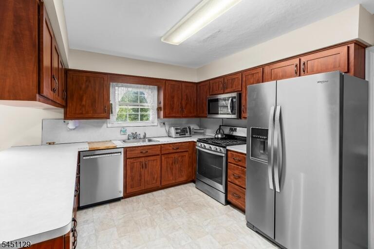 Property listing MLS 4045589 photo 6