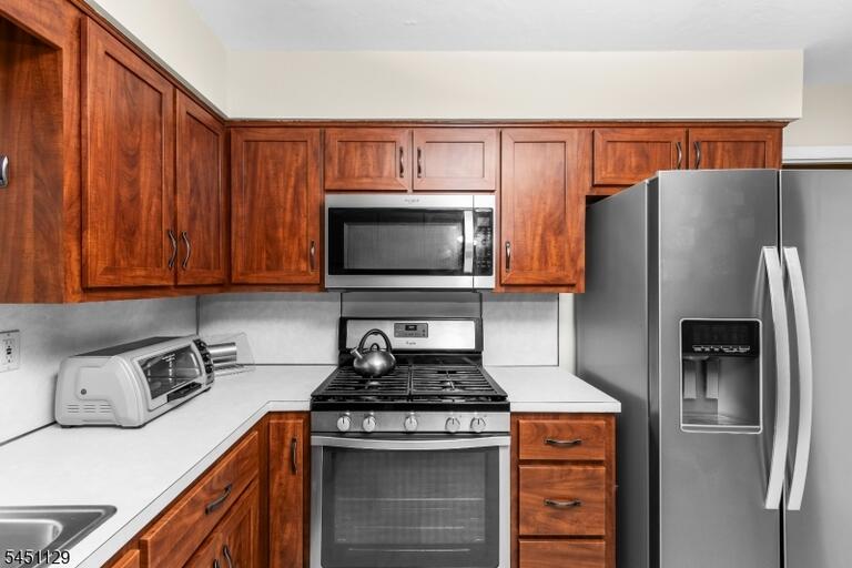 Property listing MLS 4045589 photo 8